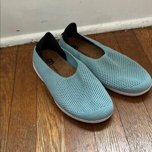 Mahabis breathable slipper